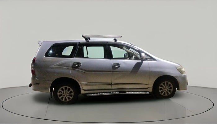 2014 Toyota Innova 2.5 ZX 7 STR, Diesel, Manual, 1,24,833 km, exterior