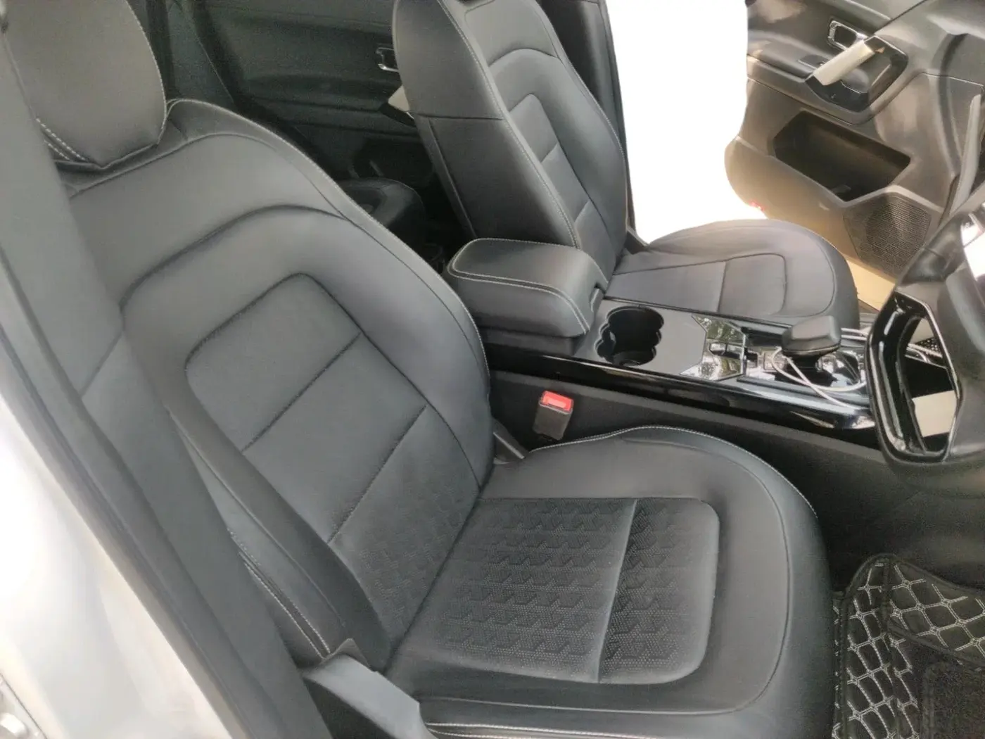 2024 Tata Harrier FEARLESS DUAL TONE AT, Diesel, Automatic, 44,537 km, interior