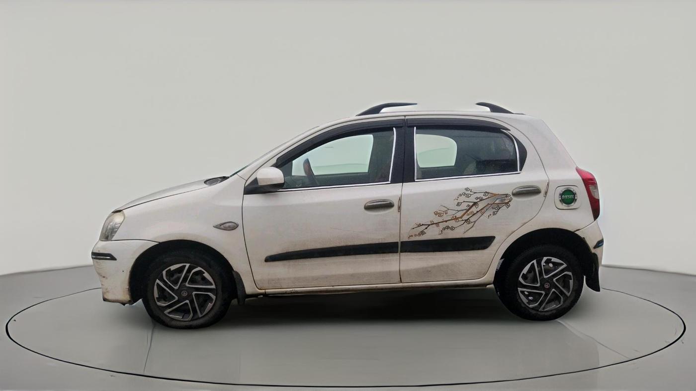 2013 Toyota Etios Liva GD, Diesel, Manual, 68,030 km, exterior