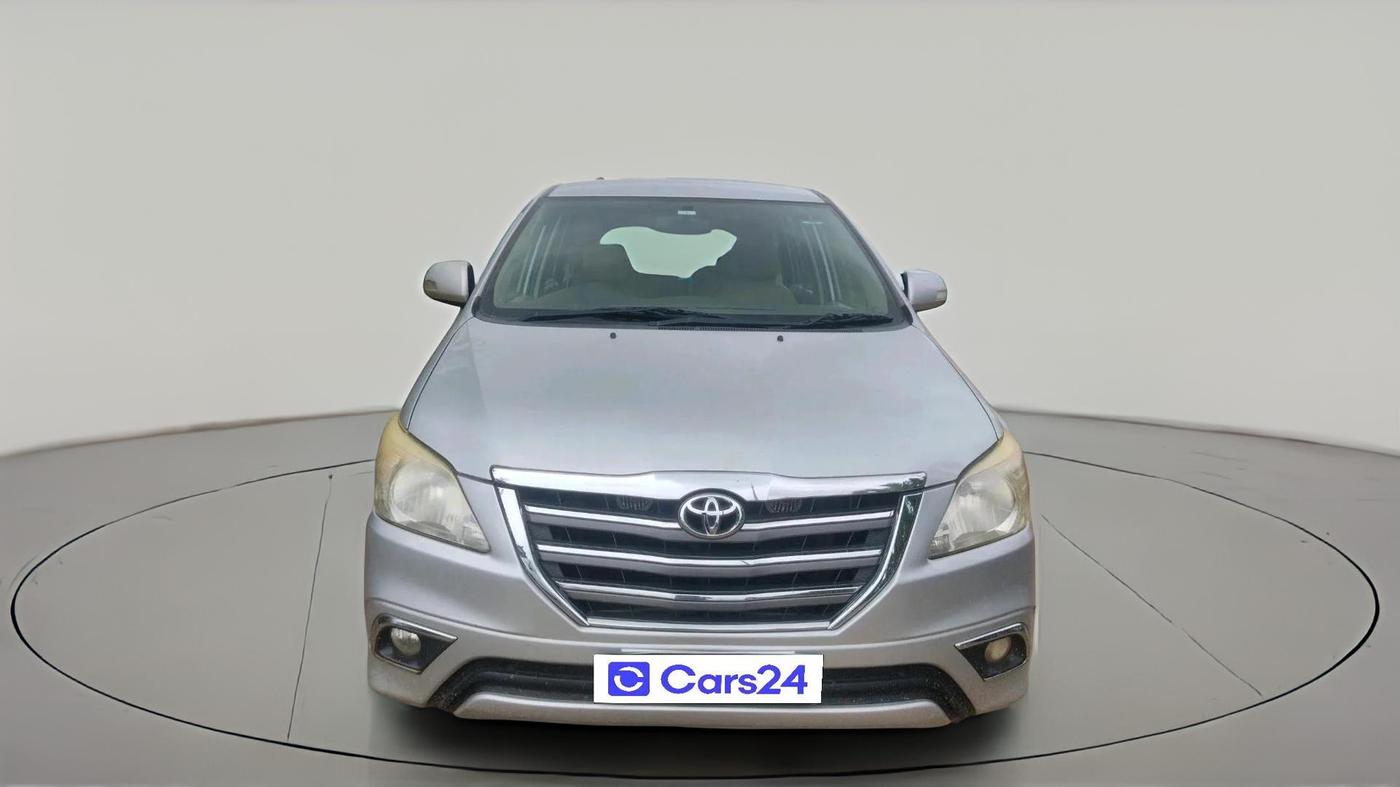 2014 Toyota Innova 2.5 VX 8 STR, Diesel, Manual, 1,93,997 km, exterior