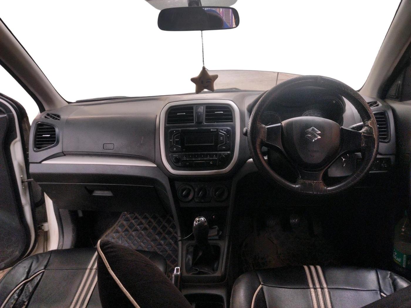 2016 Maruti Vitara Brezza VDI, Diesel, Manual, 1,40,722 km, interior