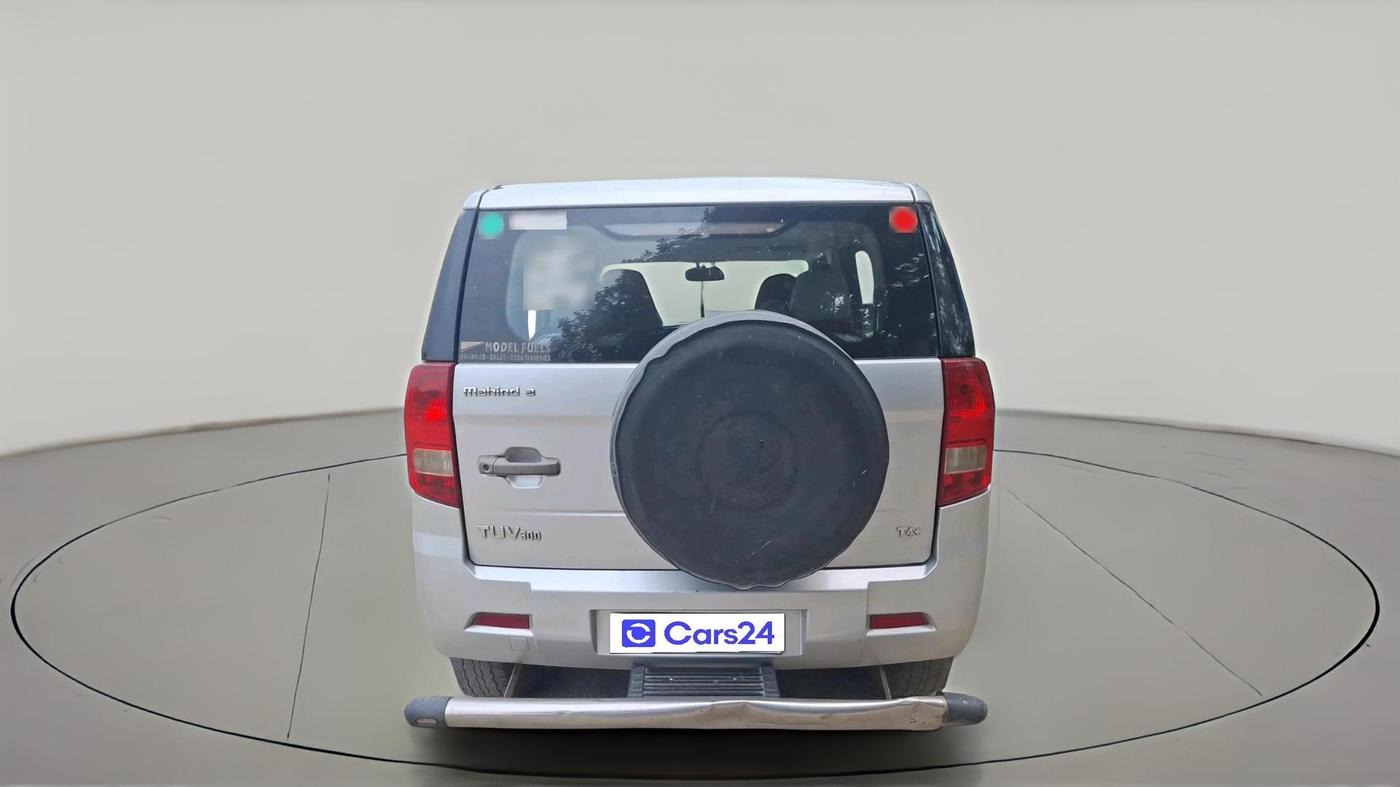 2015 Mahindra TUV300 T4 PLUS, Diesel, Manual, 1,56,507 km, exterior