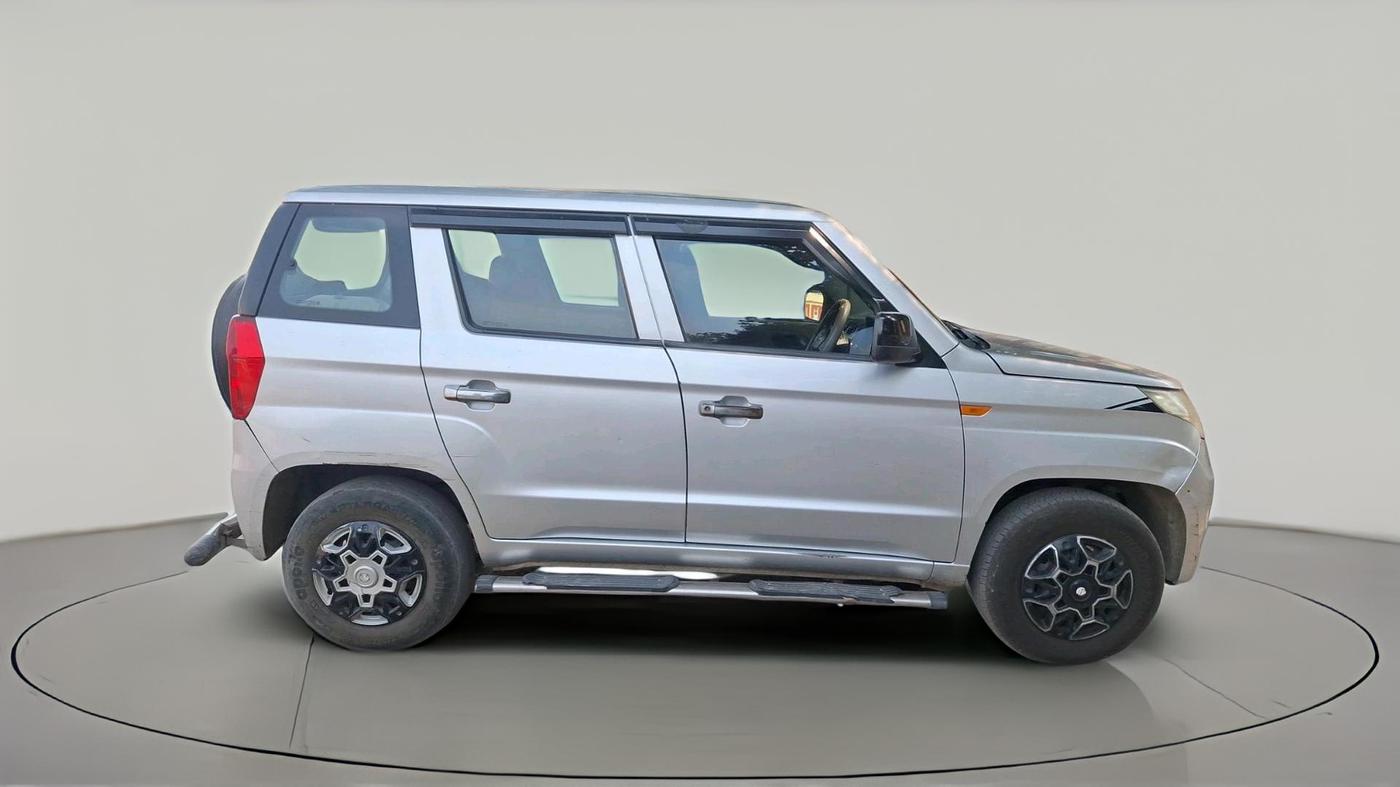 2015 Mahindra TUV300 T4 PLUS, Diesel, Manual, 1,56,507 km, exterior
