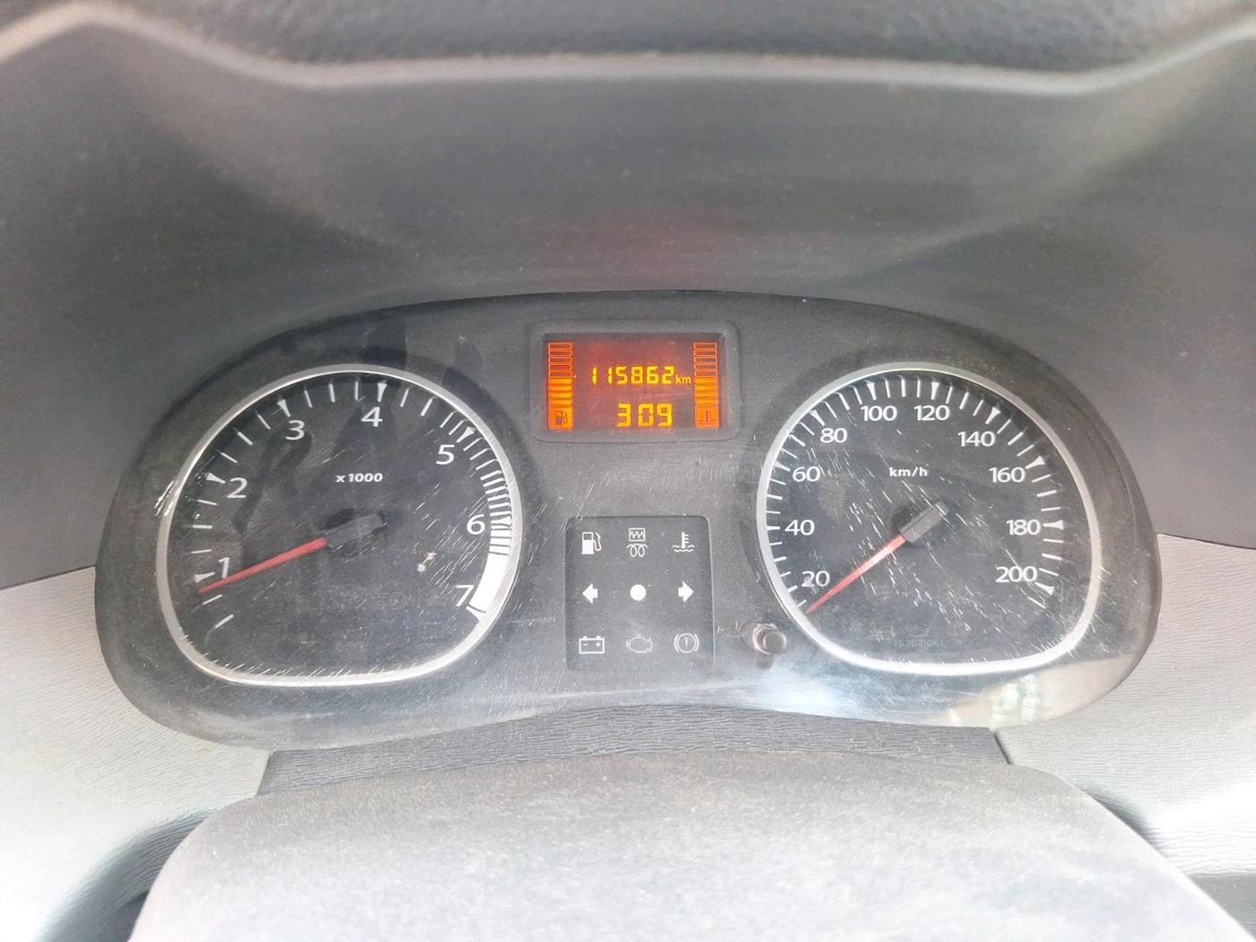 2014 Renault Duster 110 PS RXL ADVENTURE, Diesel, Manual, 1,15,862 km, interior