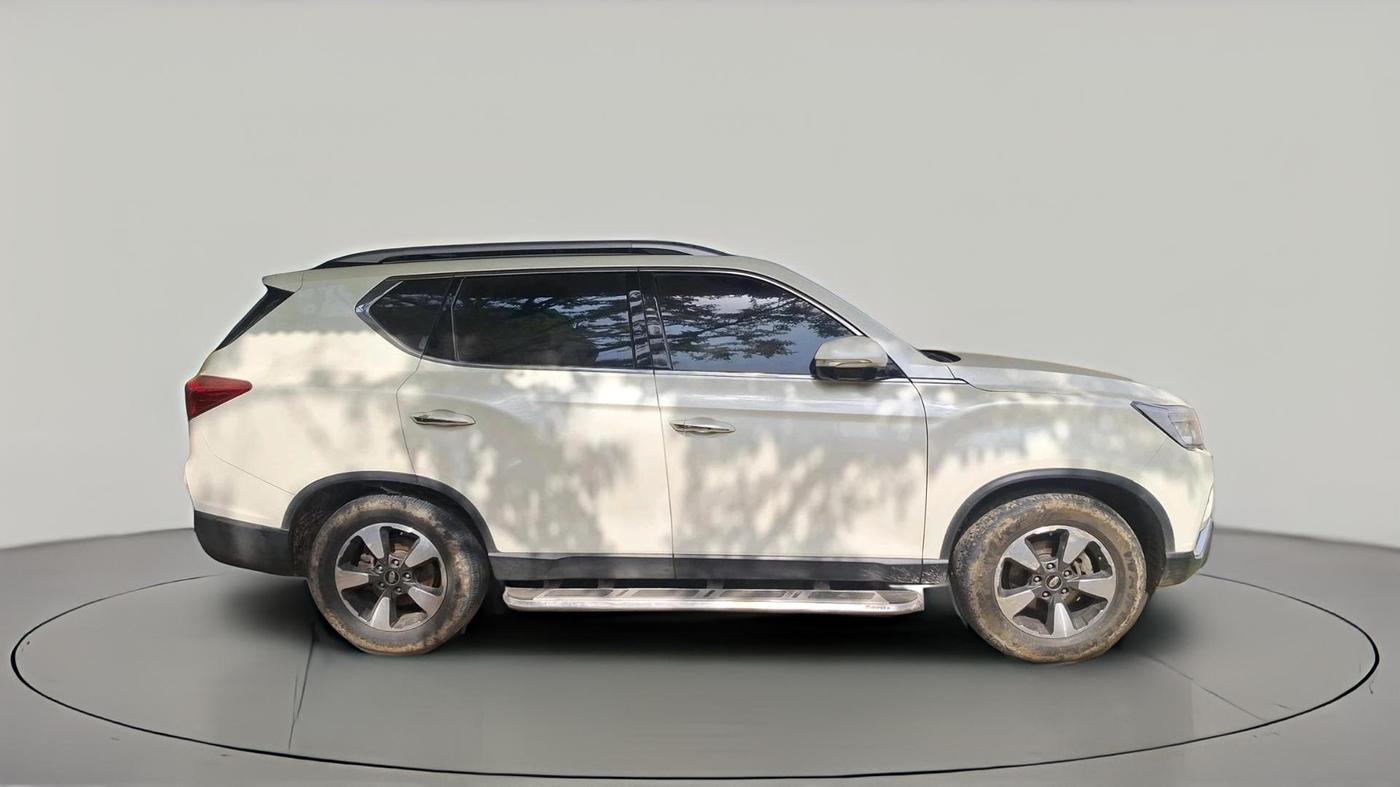 2019 Mahindra ALTURAS G4 4WD AT, Diesel, Automatic, 93,577 km, exterior