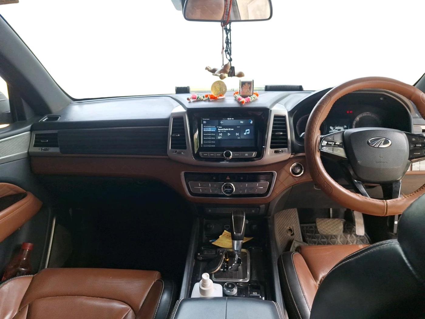 2019 Mahindra ALTURAS G4 4WD AT, Diesel, Automatic, 93,577 km, interior