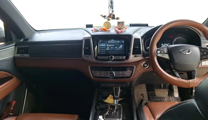 2019 Mahindra ALTURAS G4 4WD AT, Diesel, Automatic, 93,577 km, interior