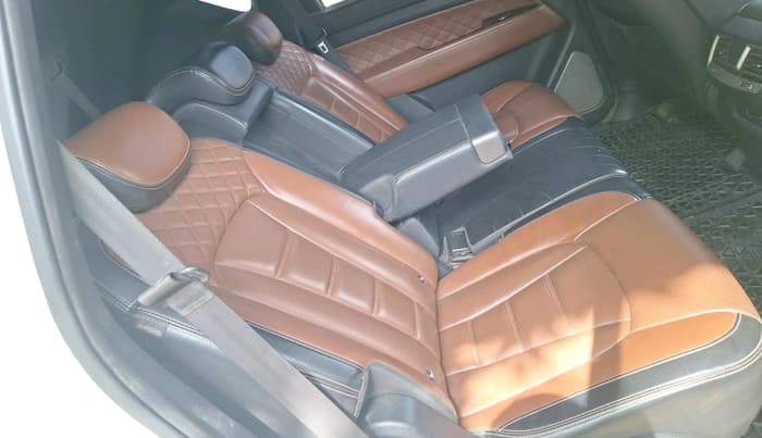 2019 Mahindra ALTURAS G4 4WD AT, Diesel, Automatic, 93,577 km, interior