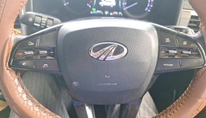 2019 Mahindra ALTURAS G4 4WD AT, Diesel, Automatic, 93,577 km, interior