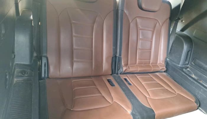 2019 Mahindra ALTURAS G4 4WD AT, Diesel, Automatic, 93,577 km, interior