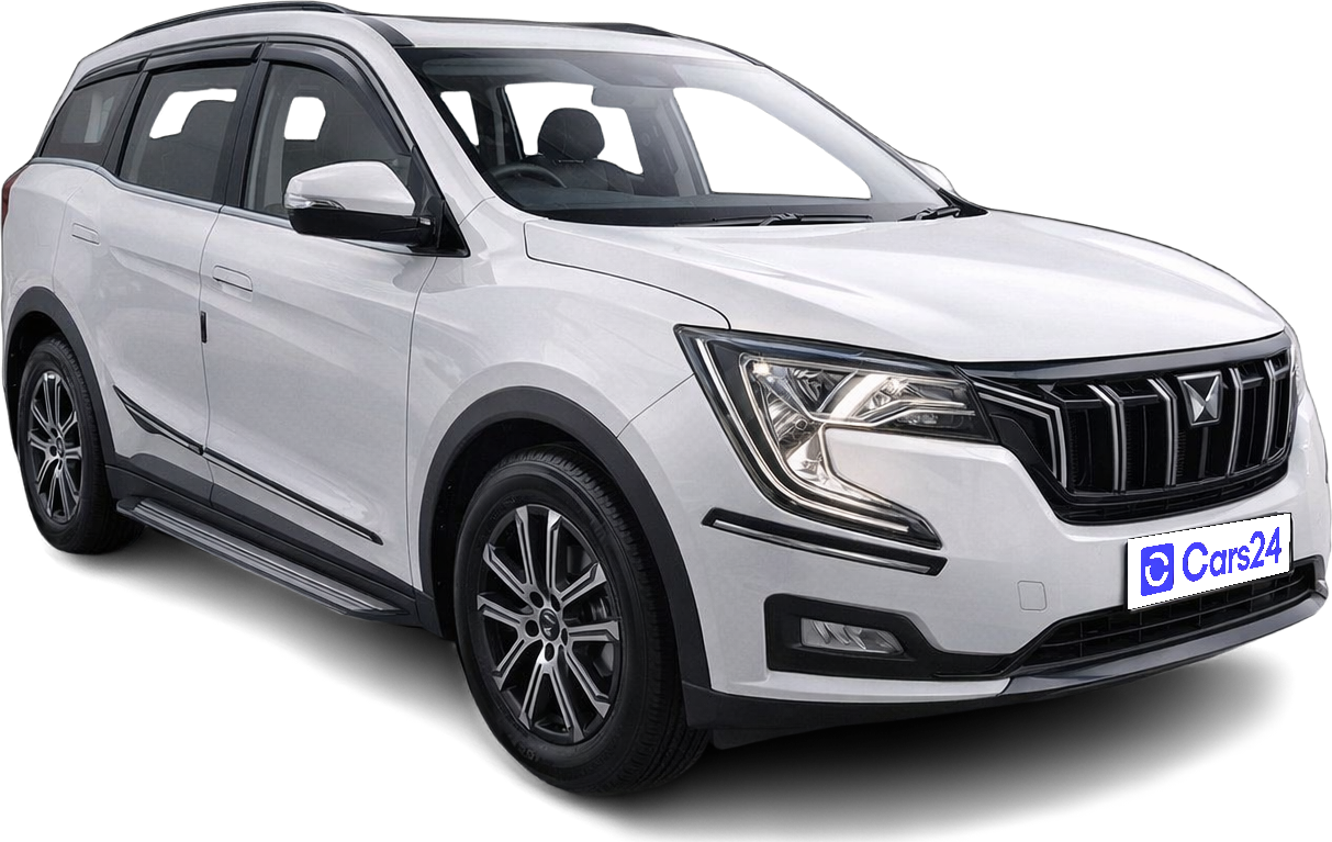 2022 Mahindra XUV700 - SUV - Petrol - Manual - ₹15.30 lakh