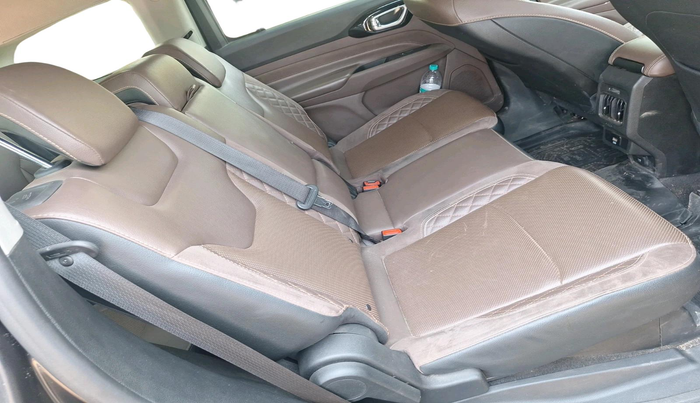 2024 Jeep MERIDIAN Overland 4x2 AT, Diesel, Automatic, 54,405 km, interior