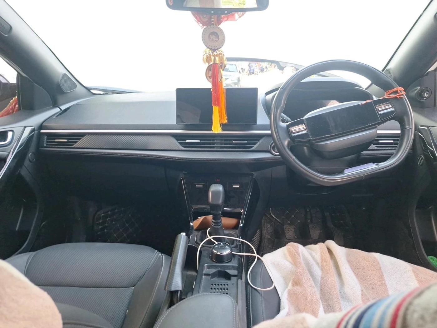 2024 Tata NEXON FEARLESS + SUNROOF DCA DUAL TONE 1.2 PETROL, Petrol, Automatic, 43,285 km, interior