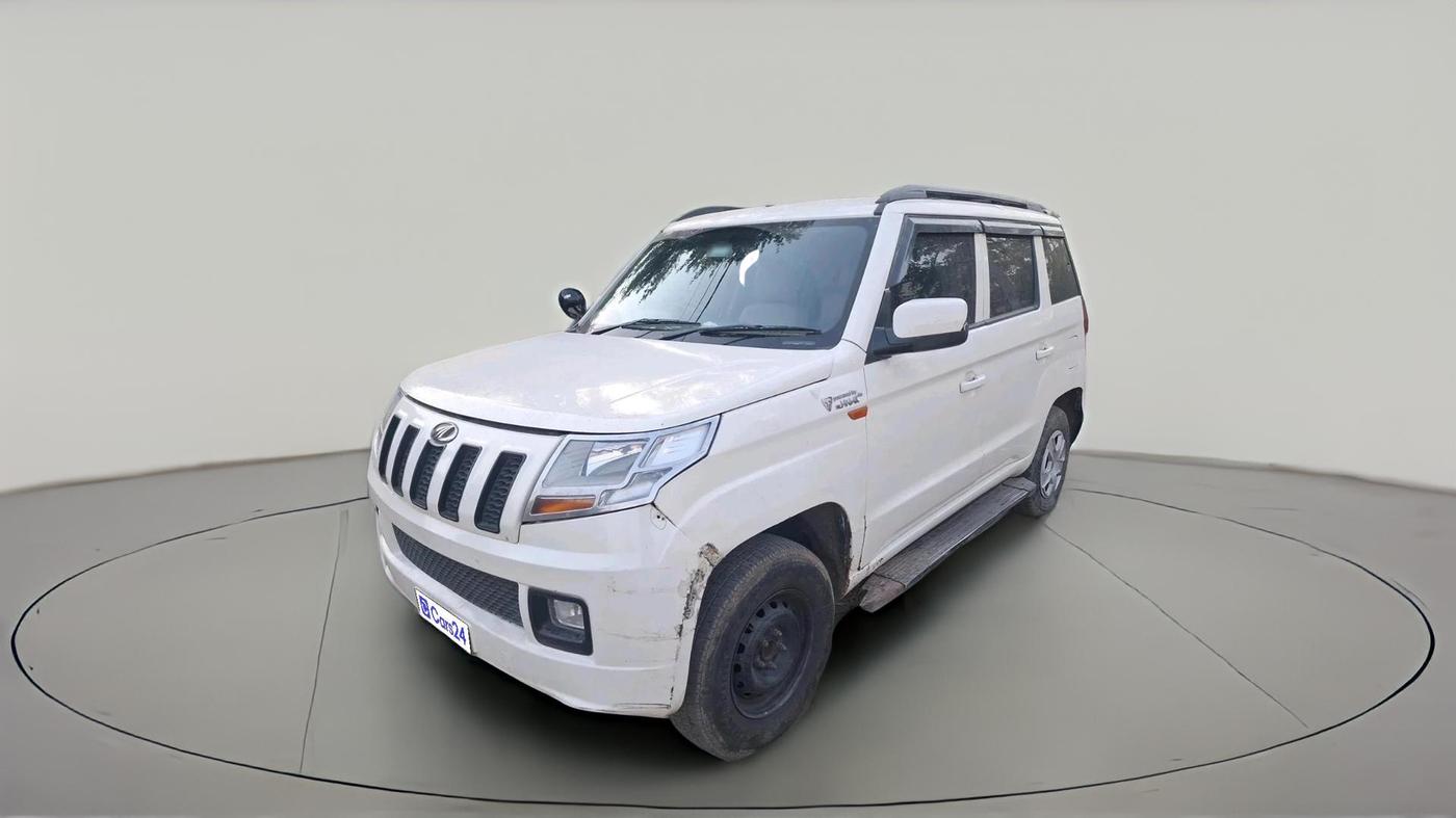 2015 Mahindra TUV300 T6, Diesel, Manual, 1,39,020 km, exterior