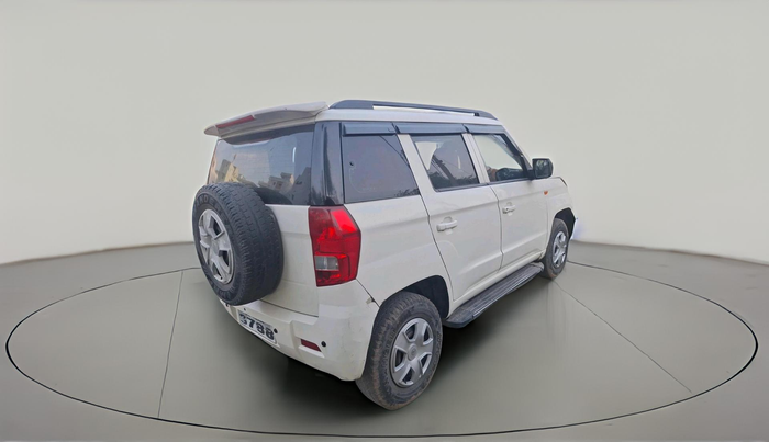 2015 Mahindra TUV300 T6, Diesel, Manual, 1,39,020 km, exterior