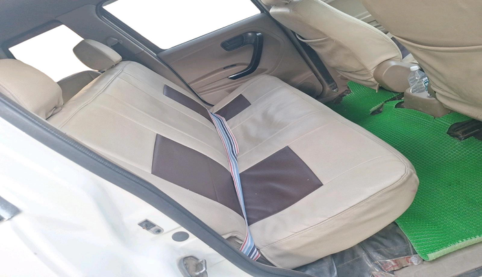 2015 Mahindra TUV300 T6, Diesel, Manual, 1,39,020 km, interior