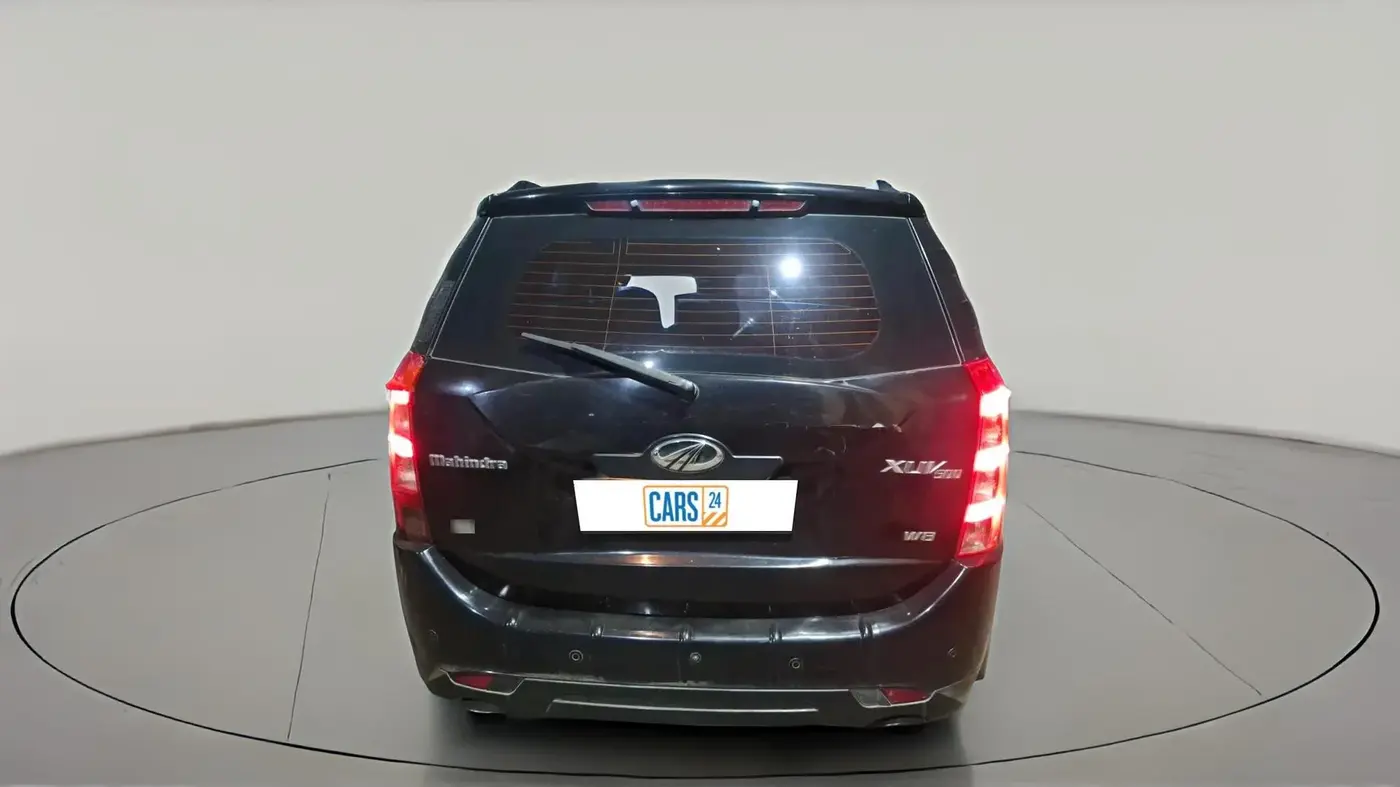 2015 Mahindra XUV500 W8, Diesel, Manual, 1,28,000 km, exterior