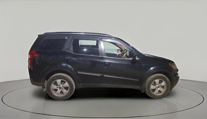 2015 Mahindra XUV500 W8, Diesel, Manual, 1,28,000 km, exterior