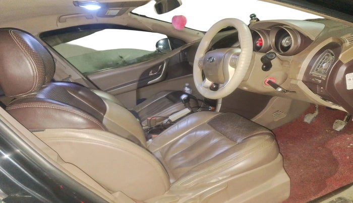2015 Mahindra XUV500 W8, Diesel, Manual, 1,28,000 km, interior