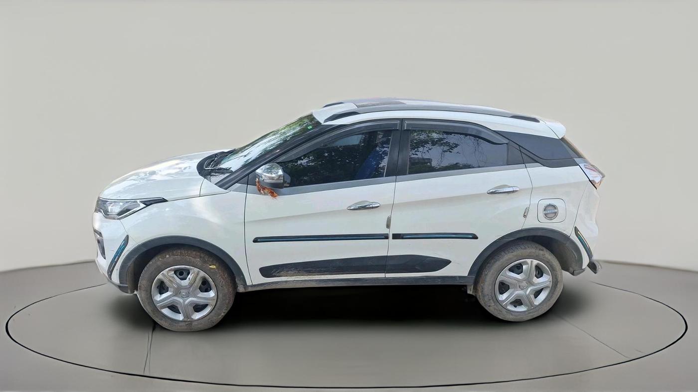2021 Tata NEXON XM SUNROOF PETROL, Petrol, Manual, 44,616 km, exterior