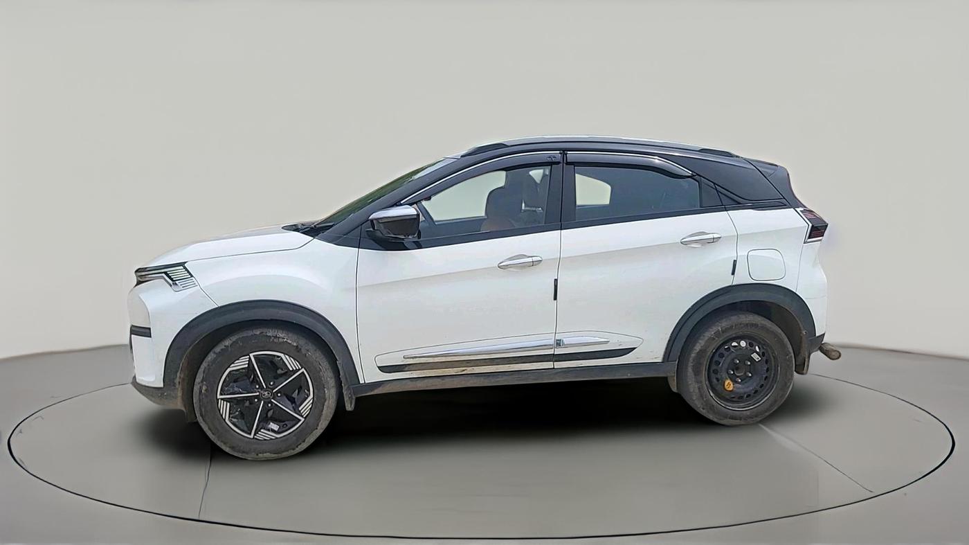 2023 Tata NEXON FEARLESS + SUNROOF DUAL TONE 1.5 DIESEL, Diesel, Manual, 91,820 km, exterior