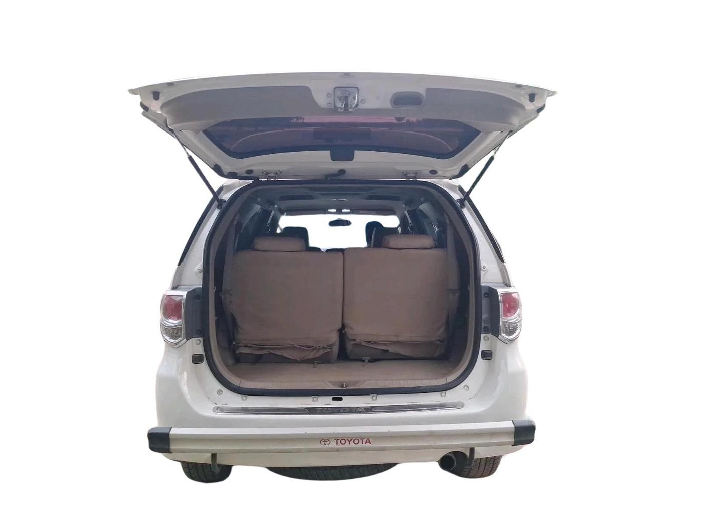 2014 Toyota Fortuner 3.0 4X4 MT, Diesel, Manual, 85,497 km, exterior