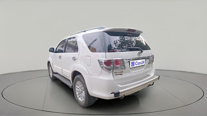 2014 Toyota Fortuner 3.0 4X4 MT, Diesel, Manual, 85,497 km, exterior