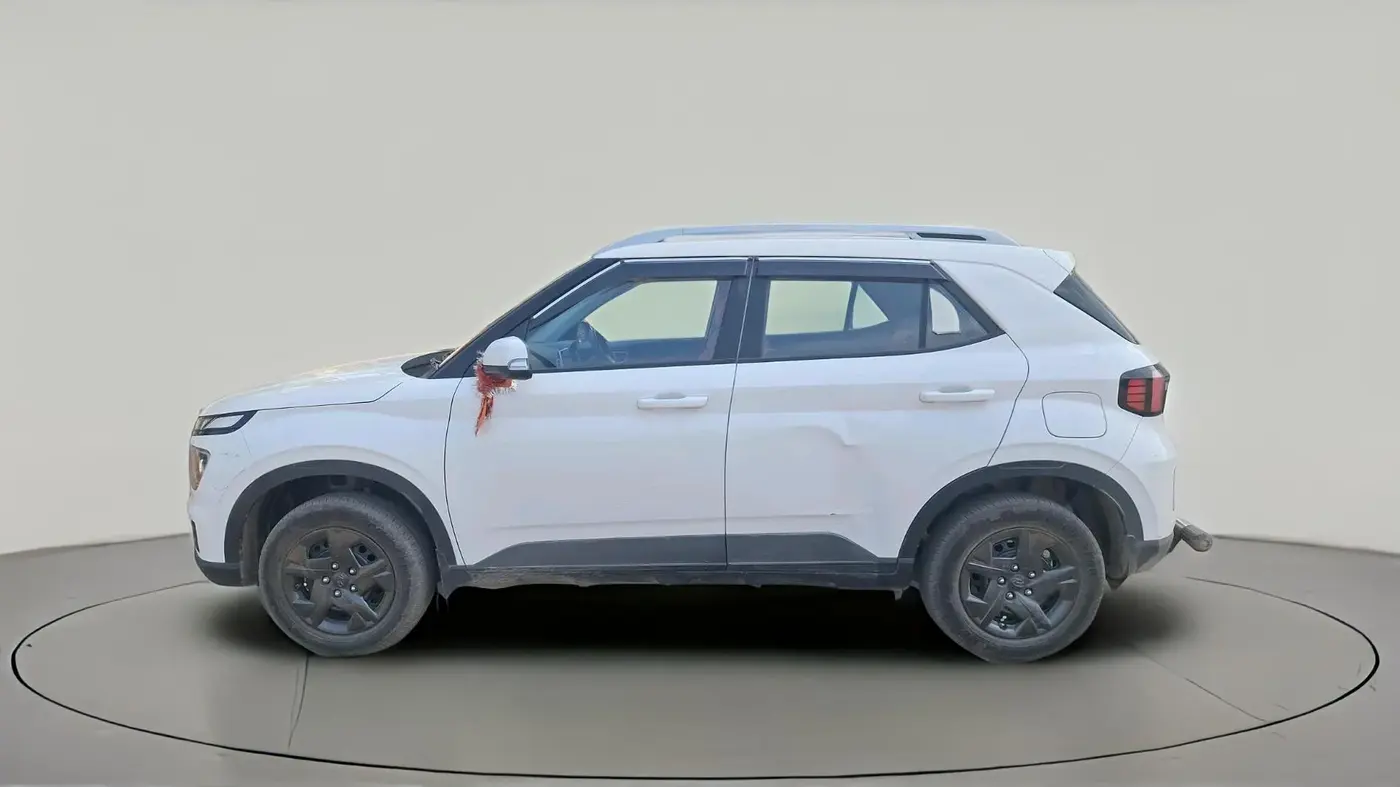 2025 Hyundai VENUE SX Executive 1.2 Petrol MT, Petrol, Manual, 3,920 km, exterior