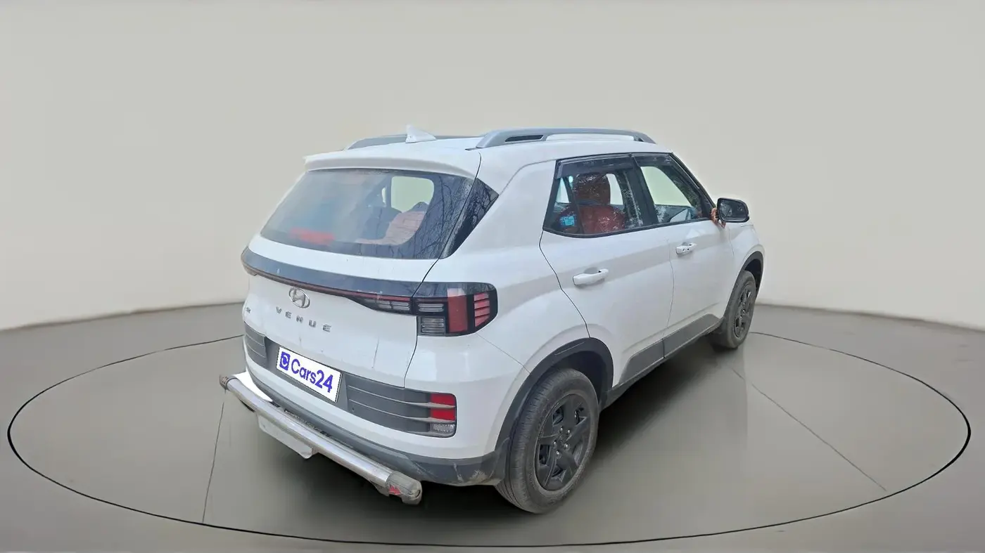 2025 Hyundai VENUE SX Executive 1.2 Petrol MT, Petrol, Manual, 3,920 km, exterior