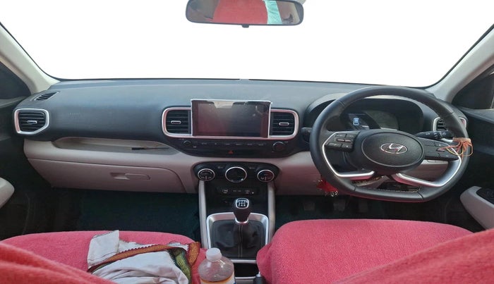 2025 Hyundai VENUE SX Executive 1.2 Petrol MT, Petrol, Manual, 3,920 km, interior