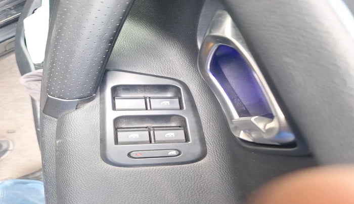 2020 Tata Harrier XZ PLUS 2.0L, Diesel, Manual, 28,500 km, interior