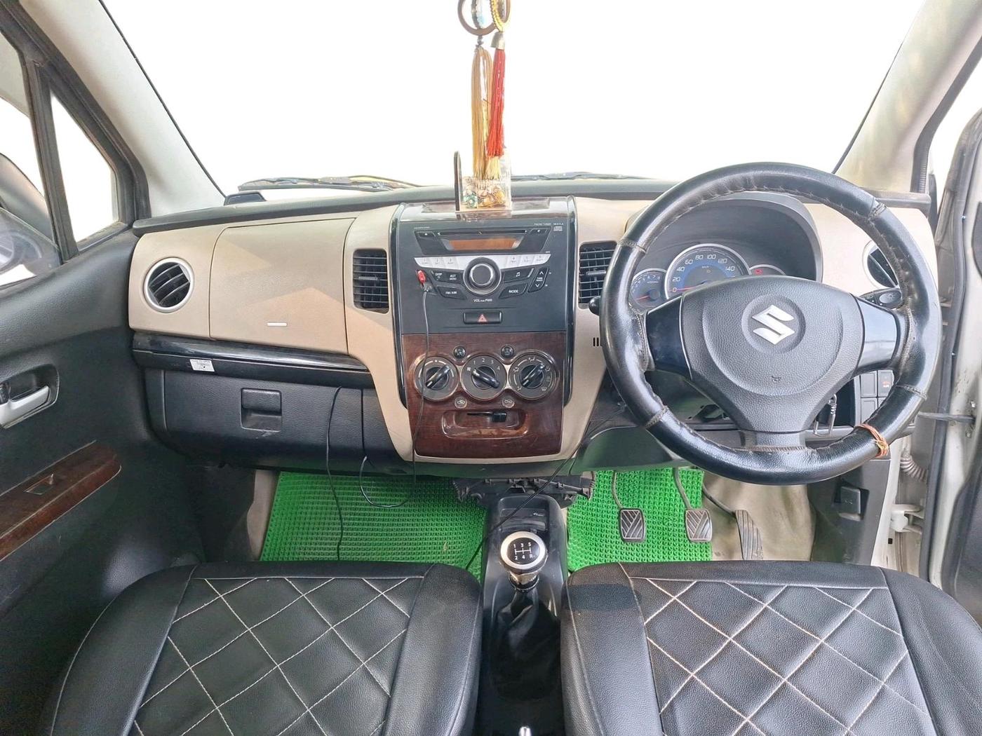 2017 Maruti Wagon R 1.0 VXI, Petrol, Manual, 75,807 km, interior