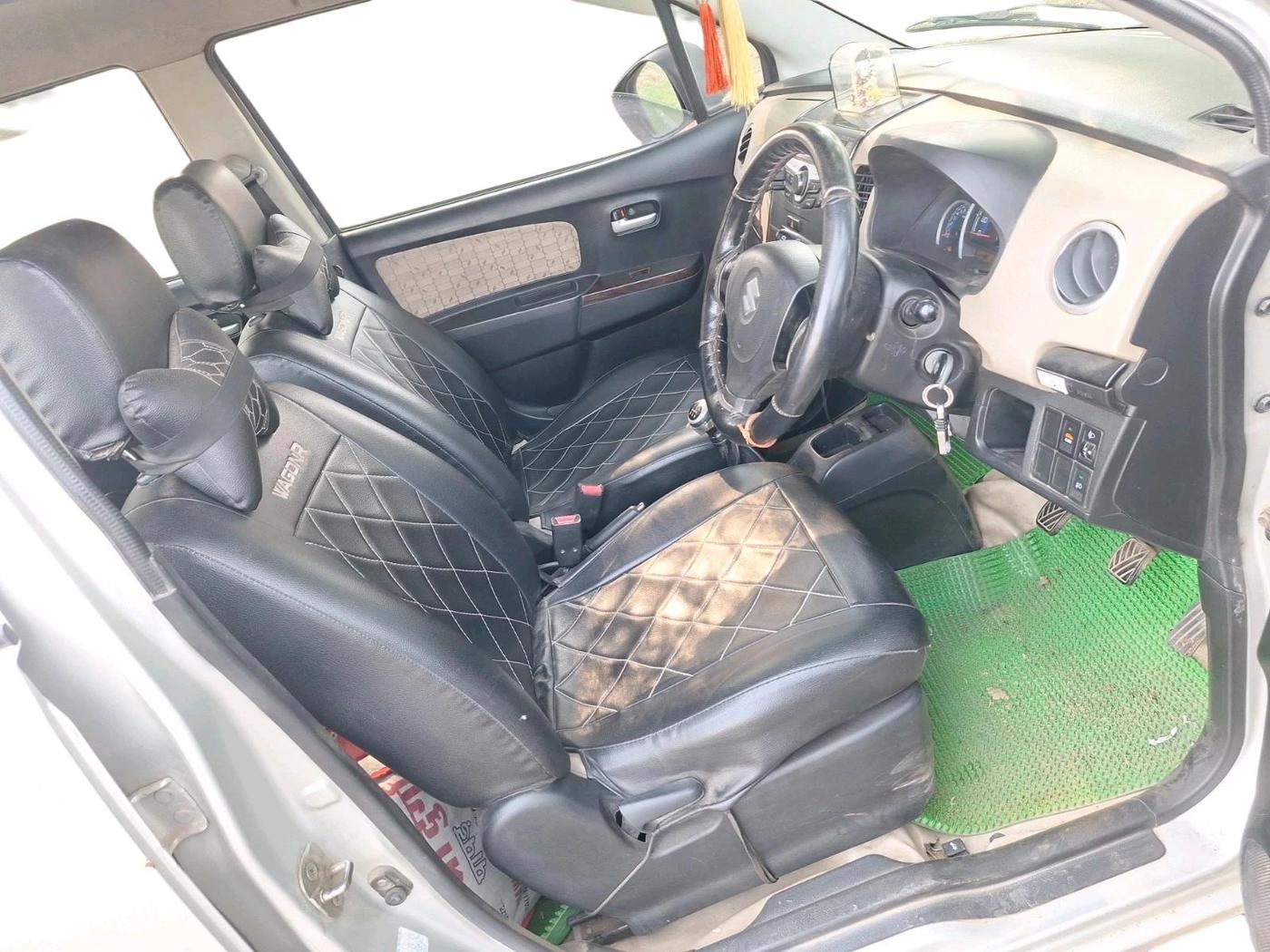 2017 Maruti Wagon R 1.0 VXI, Petrol, Manual, 75,807 km, interior