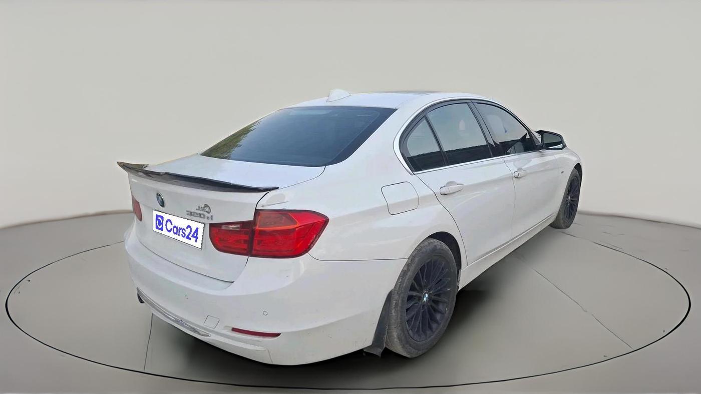 2015 BMW 3 Series 320D LUXURYLINE, Diesel, Automatic, 37,074 km, exterior