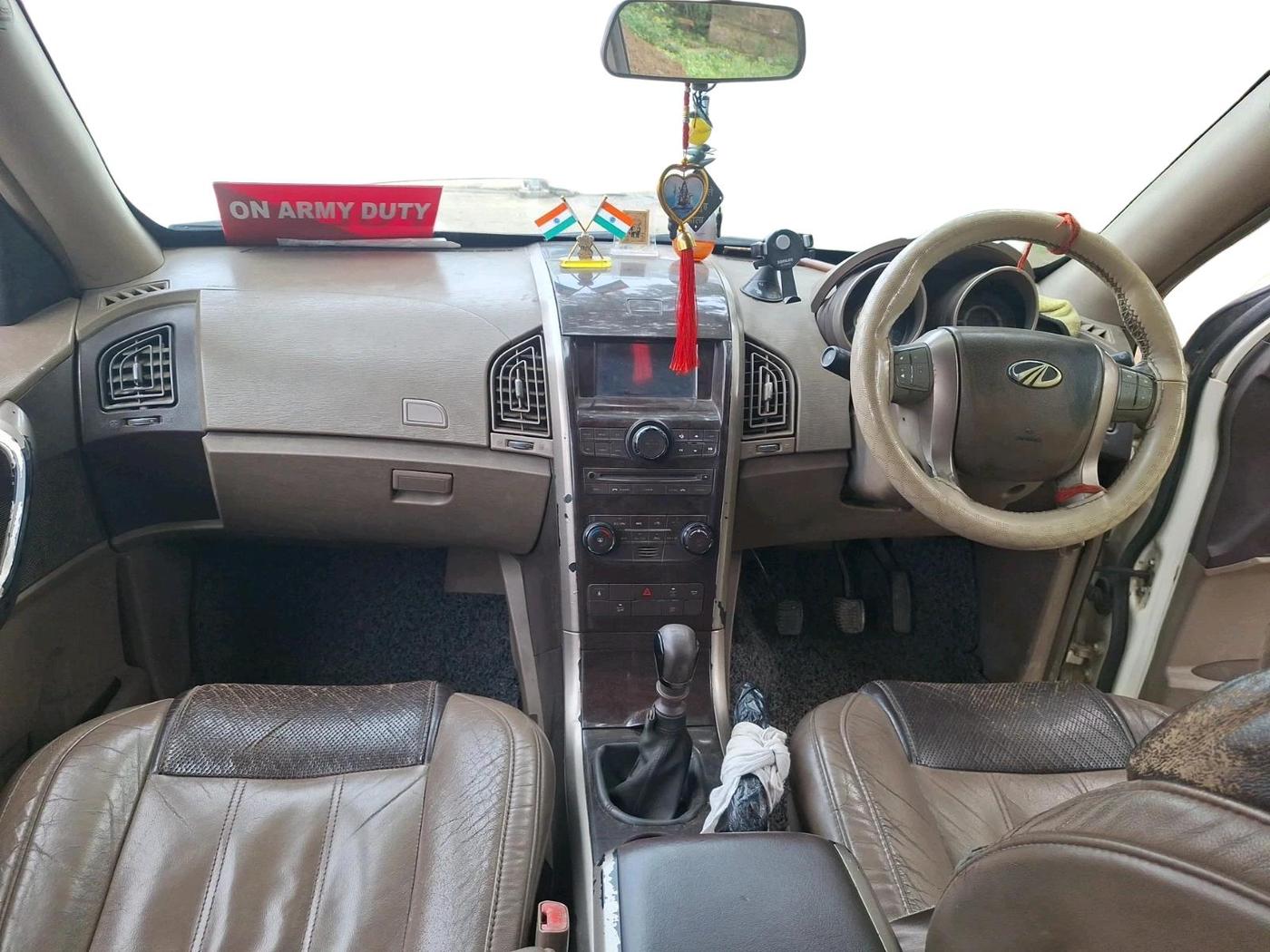 2012 Mahindra XUV500 W8, Diesel, Manual, 2,30,590 km, interior