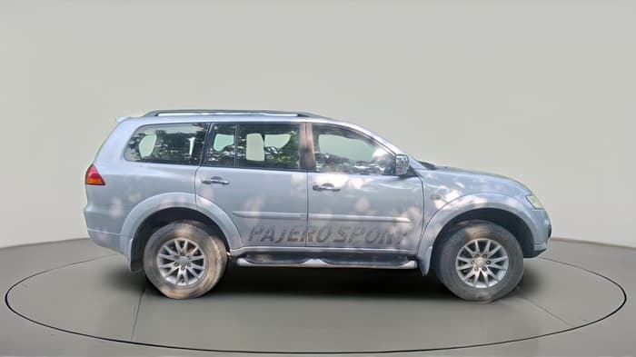 2015 Mitsubishi Pajero GLX 2.8 CRZ, Diesel, Manual, 2,39,562 km, exterior