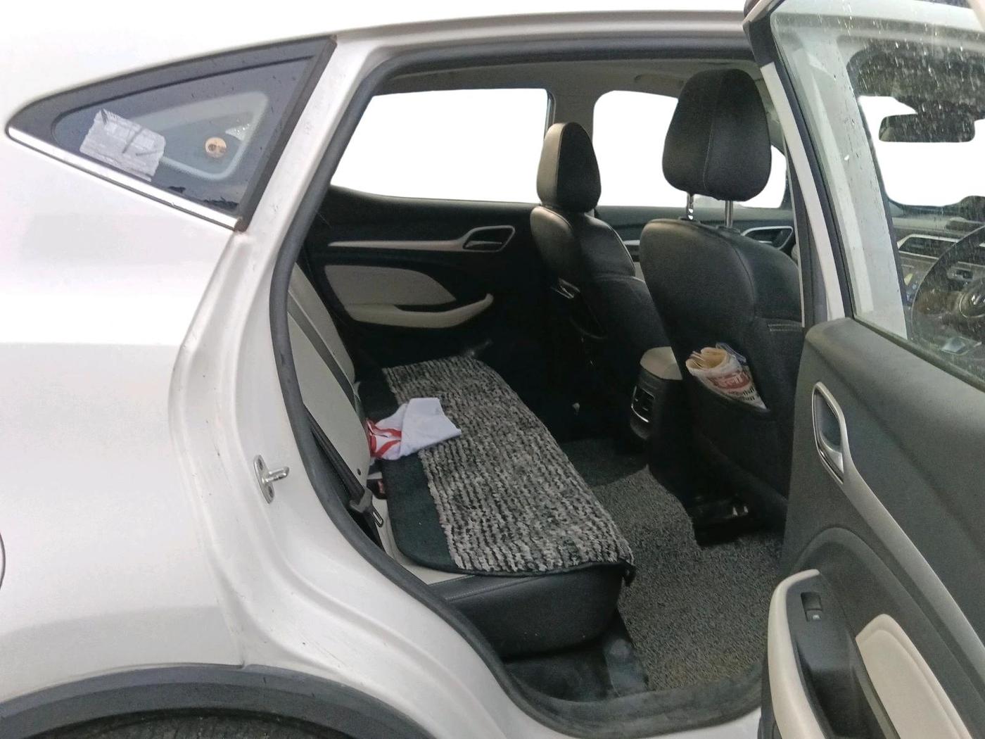 2022 MG ASTOR SHARP EX 1.5 MT, Petrol, Manual, 24,762 km, interior