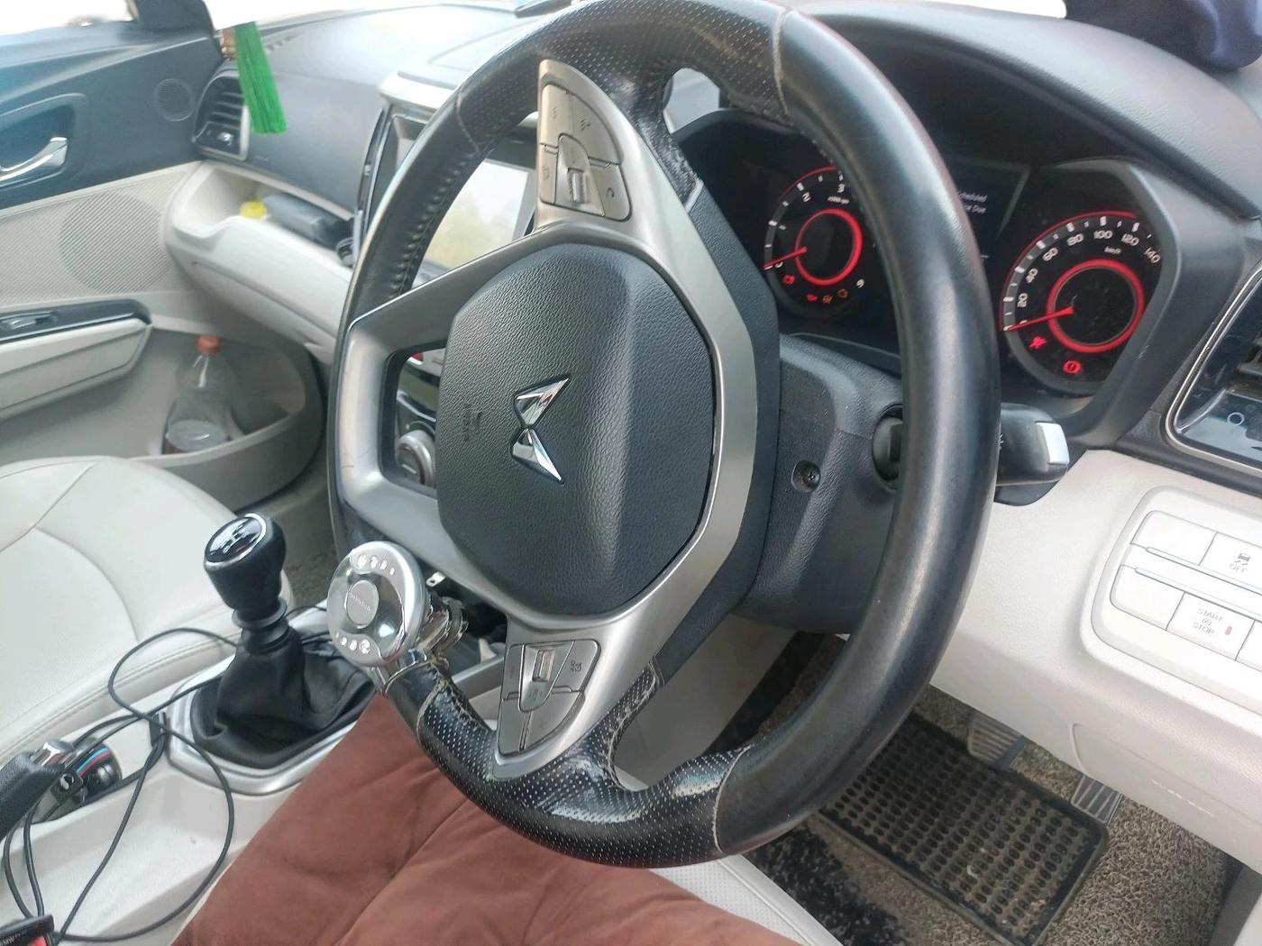 2019 Mahindra XUV300 W8 (O) 1.5 DIESEL, Diesel, Manual, 1,04,390 km, interior