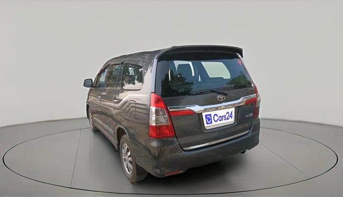 2015 Toyota Innova 2.5 ZX 7 STR, Diesel, Manual, 1,74,919 km, exterior