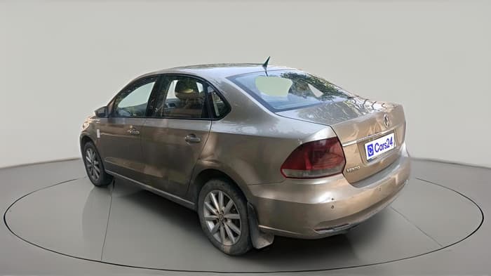 2017 Volkswagen Vento HIGHLINE PLUS 1.5 16 ALLOY, Diesel, Manual, 1,65,867 km, exterior