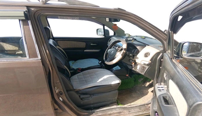 2016 Maruti Wagon R 1.0 VXI, Petrol, Manual, 42,669 km, interior