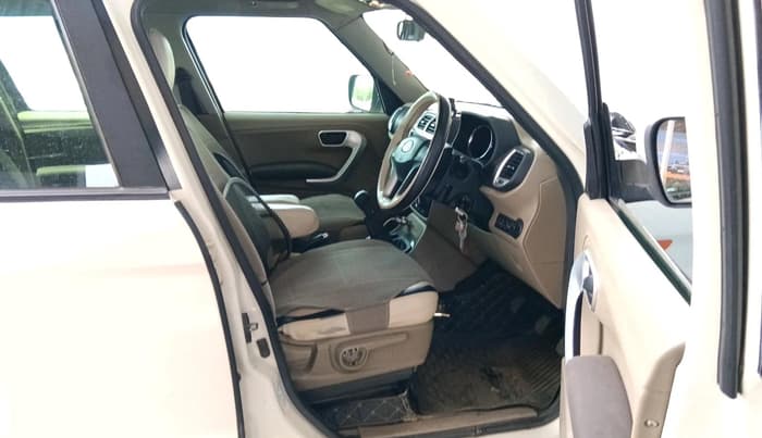 2017 Mahindra TUV300 T8, Diesel, Manual, 3,15,782 km, interior