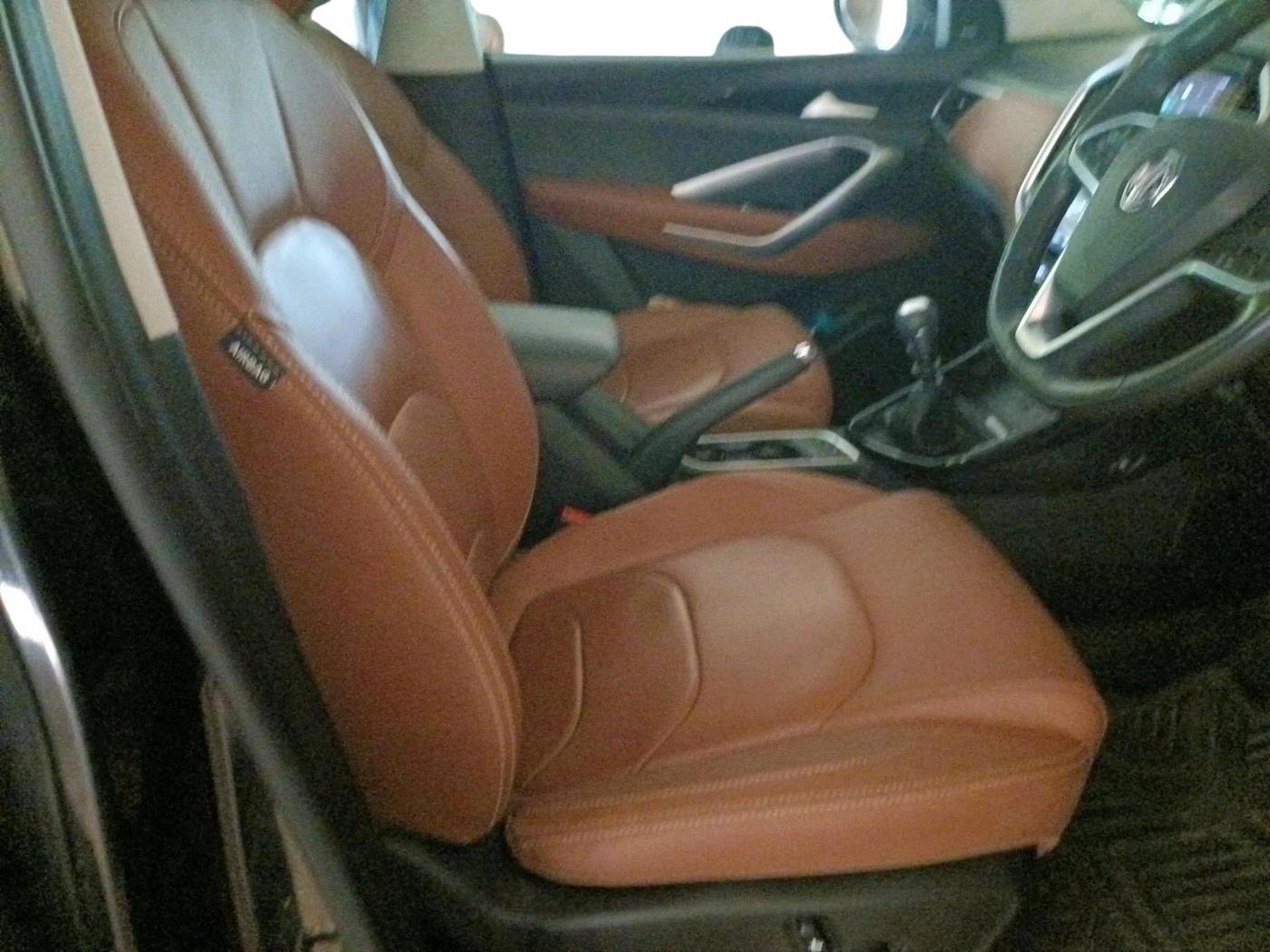 2022 MG HECTOR PLUS SHARP 1.5 PETROL TURBO HYBRID MT 6-STR, Petrol, Manual, 42,676 km, interior