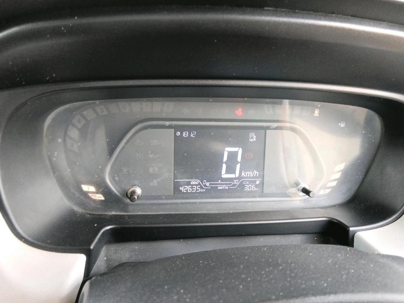 2023 Tata PUNCH ACCOMPLISHED MT CNG, CNG, Manual, 42,635 km, interior