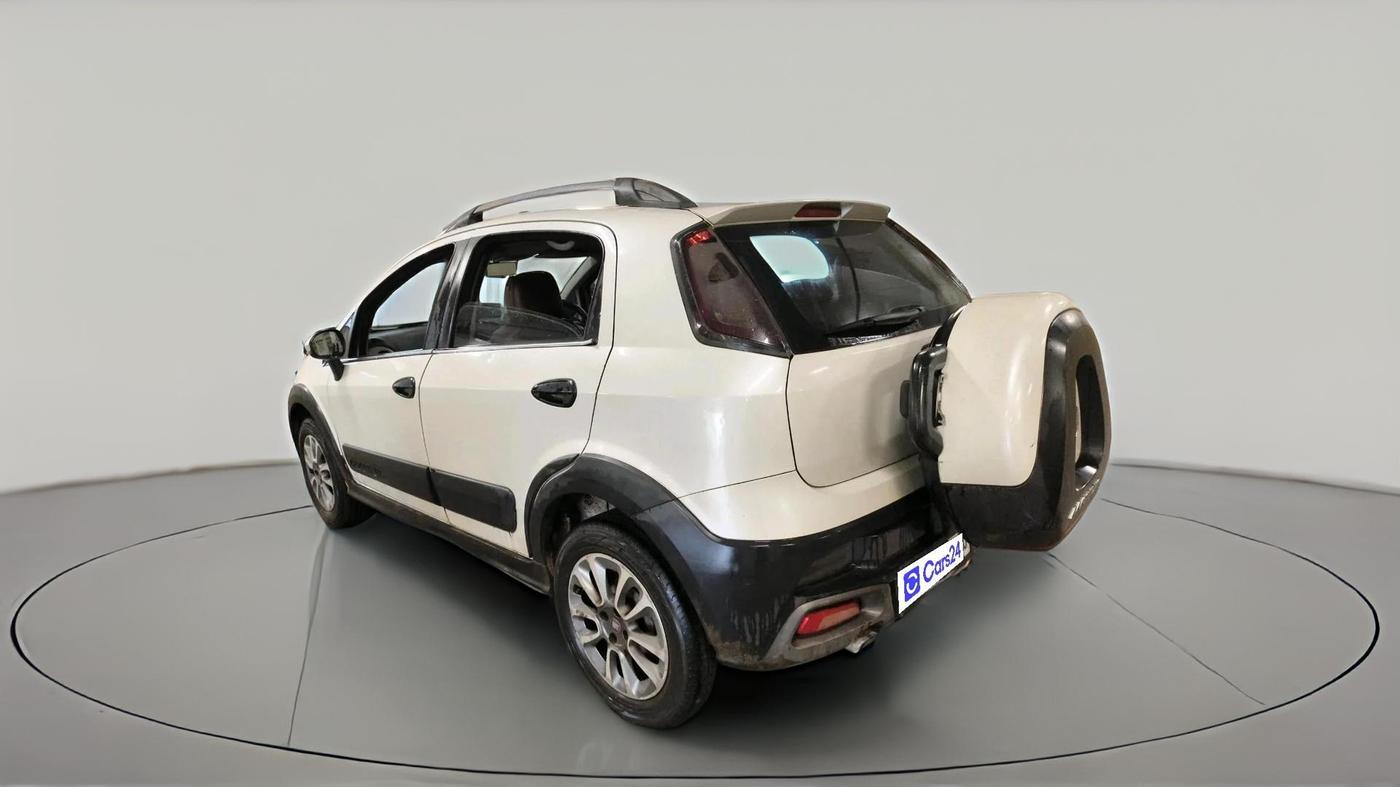 2015 Fiat Avventura EMOTION MULTIJET 1.3, Diesel, Manual, 1,28,481 km, exterior