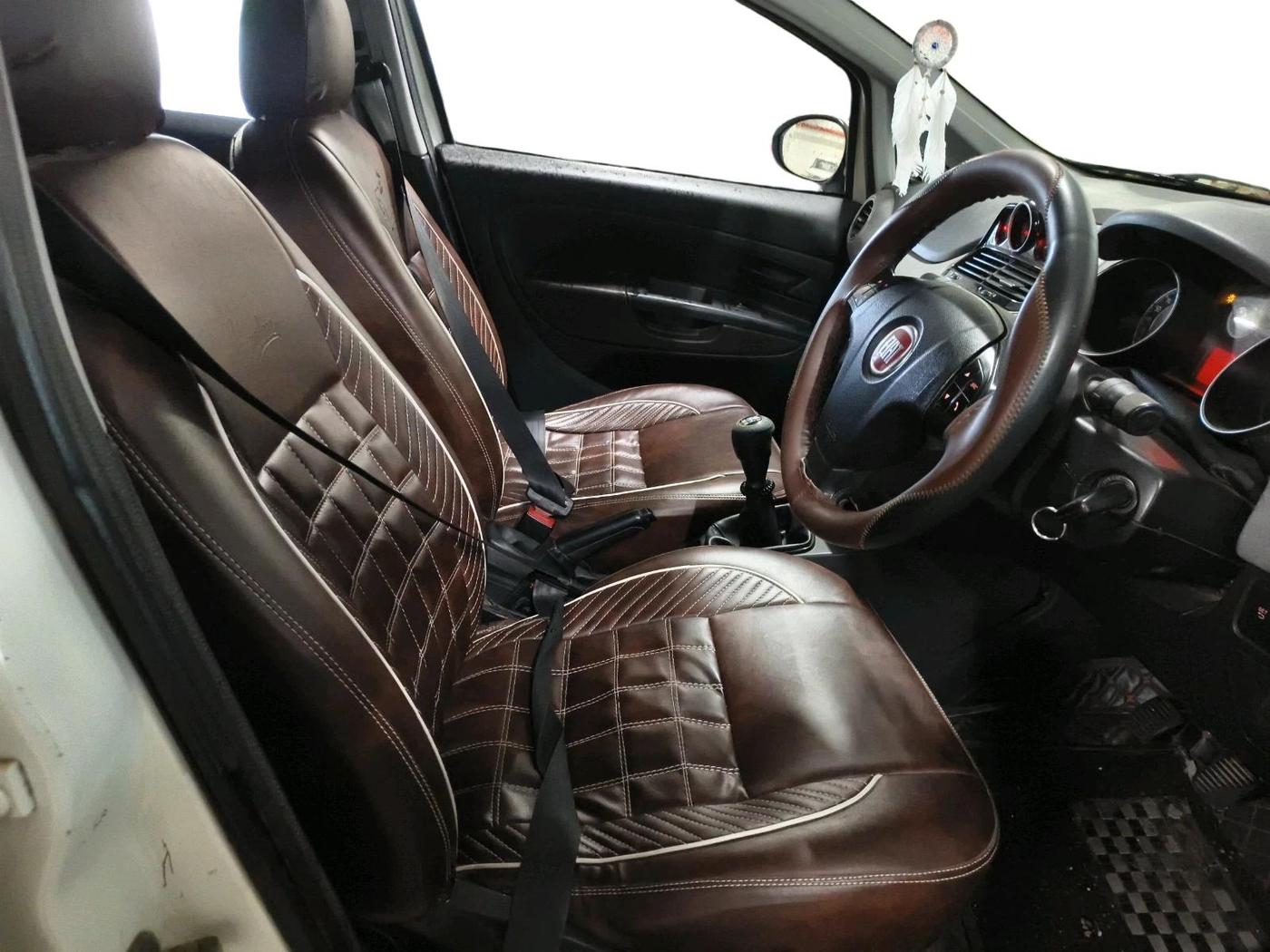 2015 Fiat Avventura EMOTION MULTIJET 1.3, Diesel, Manual, 1,28,481 km, interior