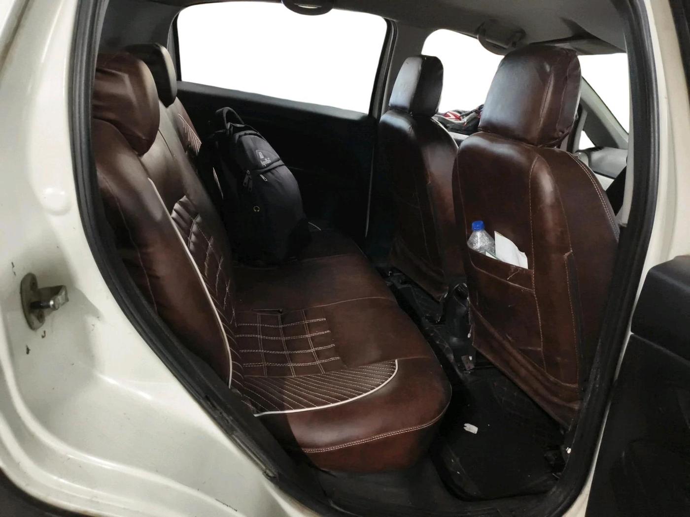 2015 Fiat Avventura EMOTION MULTIJET 1.3, Diesel, Manual, 1,28,481 km, interior