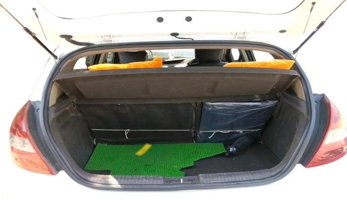 2011 Hyundai i20 ASTA 1.2, Petrol, Manual, 2,40,679 km, exterior