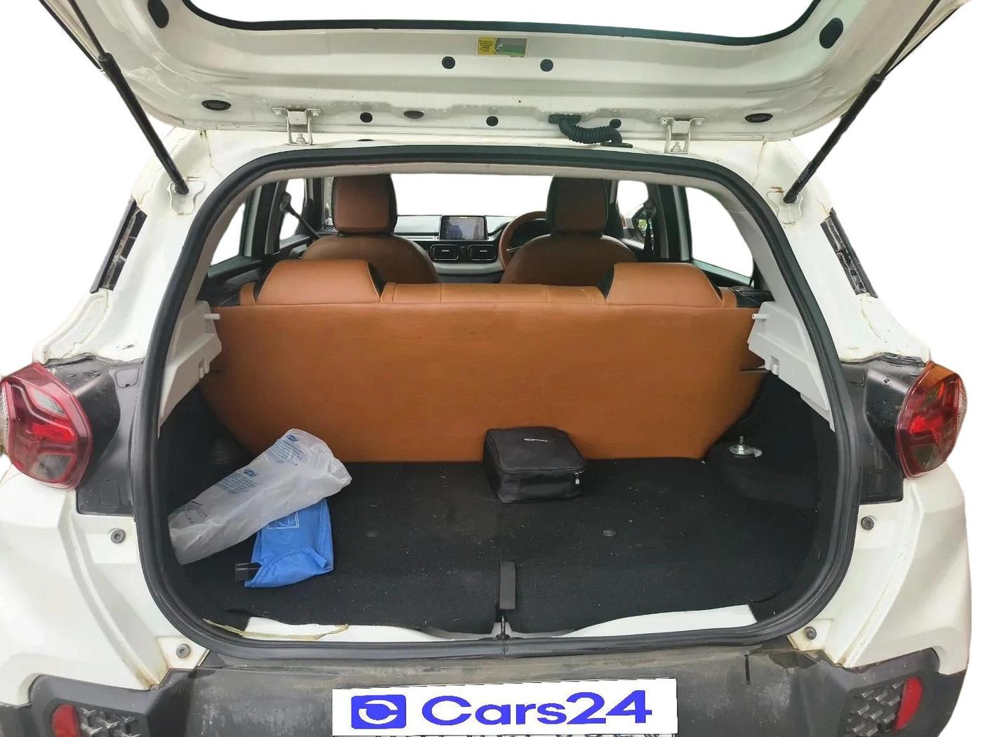 2024 Tata PUNCH ADVENTURE RHYTHM CNG, CNG, Manual, 71,860 km, exterior