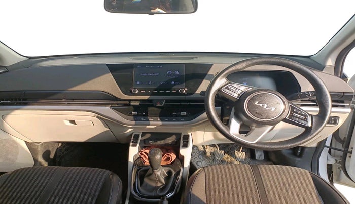 2022 KIA CARENS PRESTIGE PLUS 1.4 PETROL 7 STR, Petrol, Manual, 19,807 km, interior